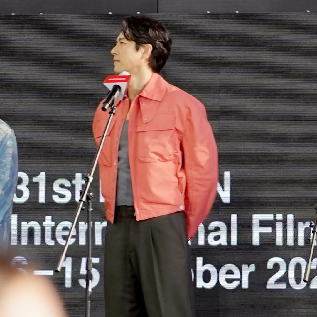 Cuplikan di balik layar dari Hyun Bin