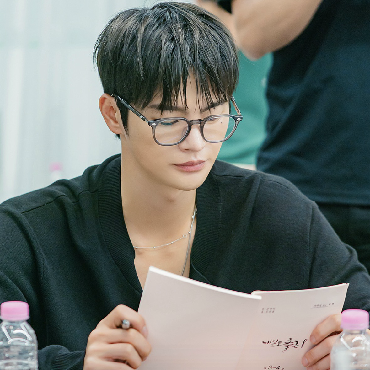 Behind-the-scenes cut of Seo Inguk