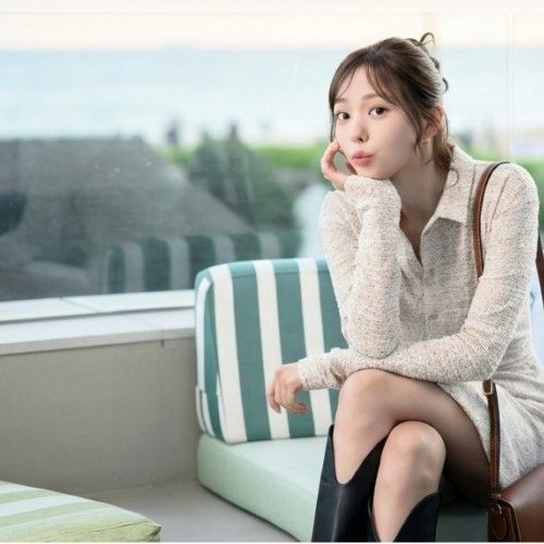 Currently spotlighted celeb post