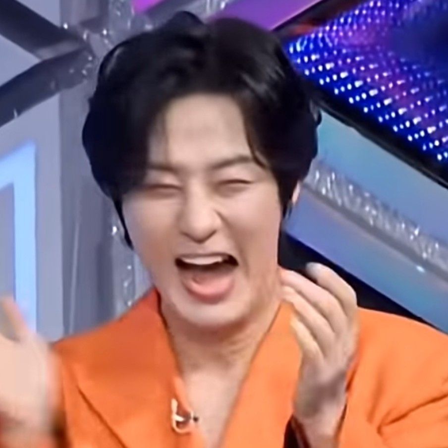 Behind-the-scenes cut of Kang Moonkyung