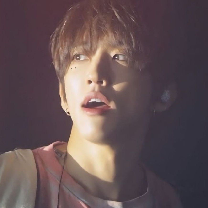 Recent activity shot of Lee Seungyoon