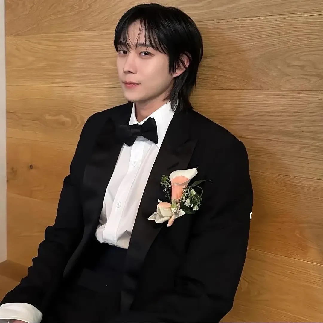 Behind-the-scenes cut of Kim Youngdae