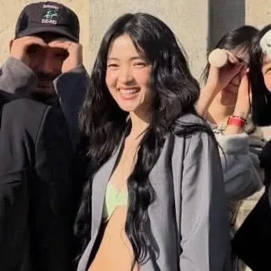 A moment captured by a fan of Kim Taeri