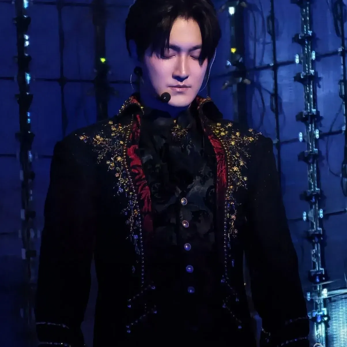 A moment captured by a fan of Choi Siwon