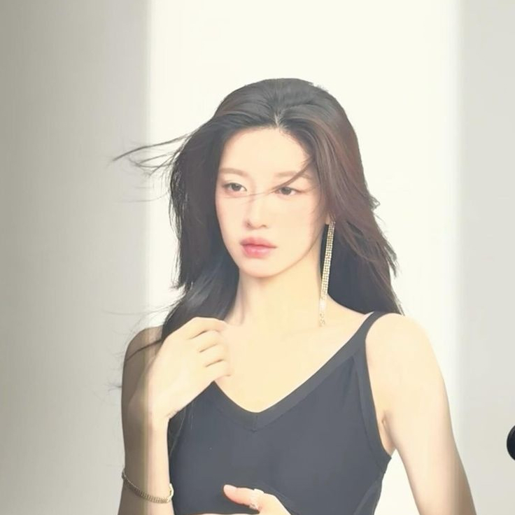 A moment captured by a fan of Go Younjung