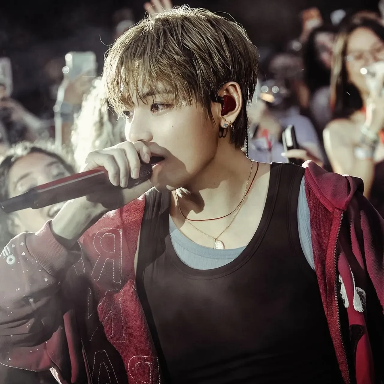 Behind-the-scenes cut of Kim Taehyung (V)