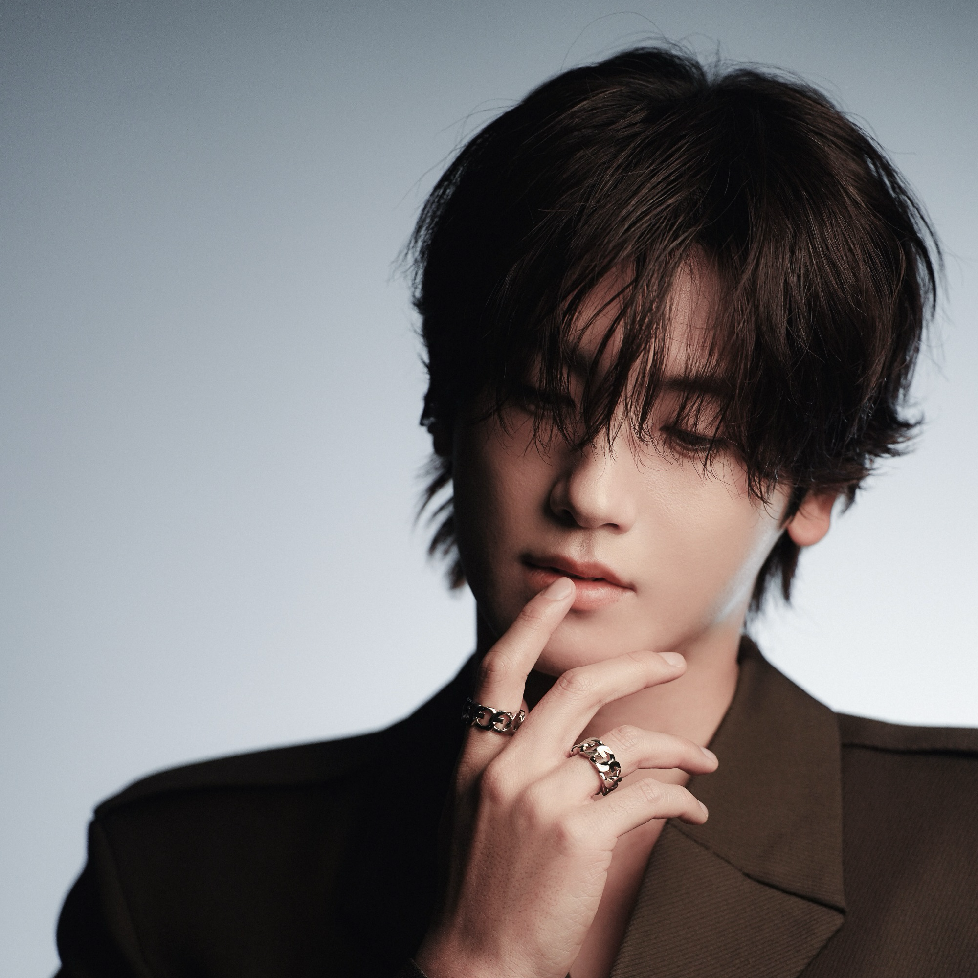 Behind-the-scenes cut of Park Hyungsik