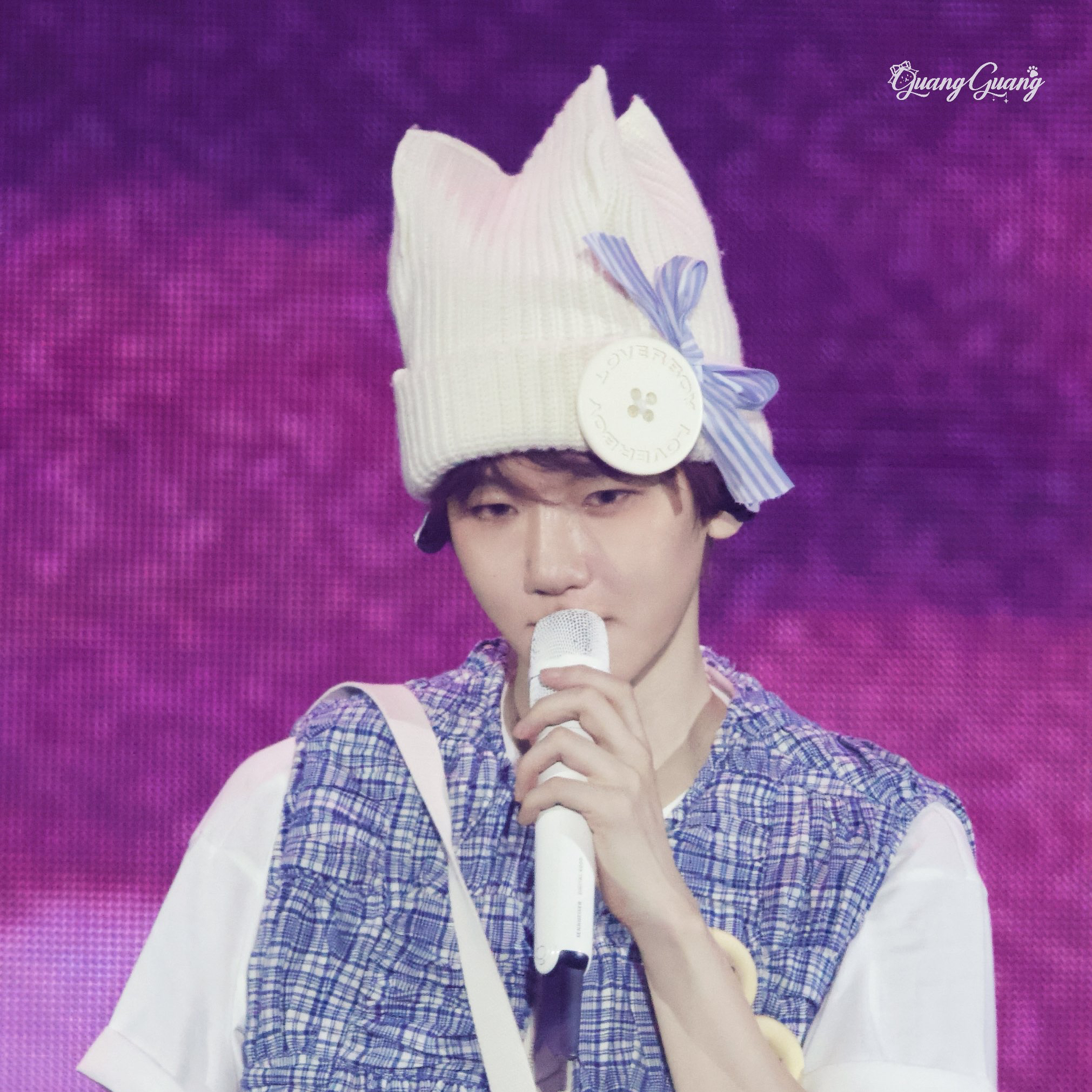 Behind-the-scenes cut of Baekhyun