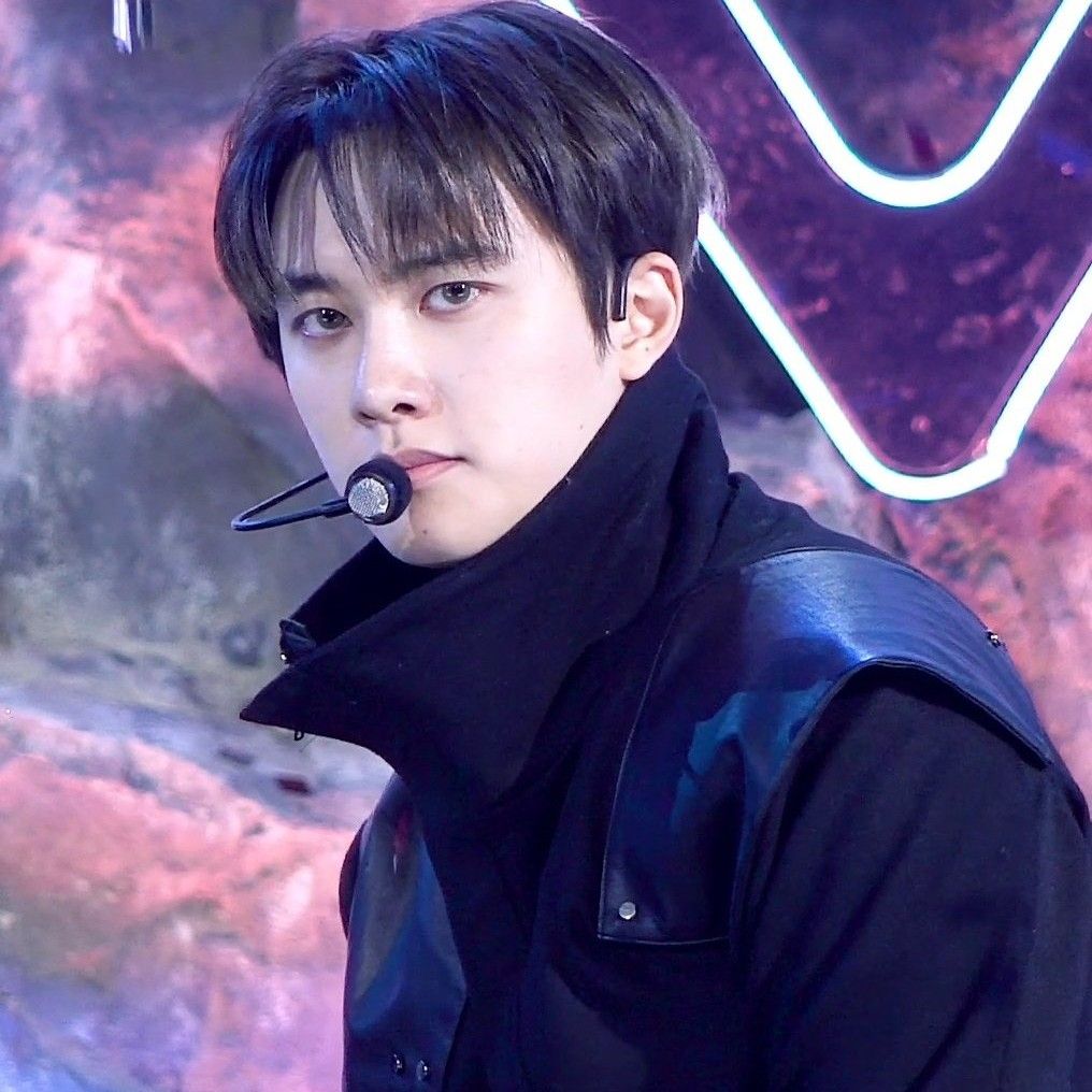 都暻秀 (D.O.)的幕後花絮