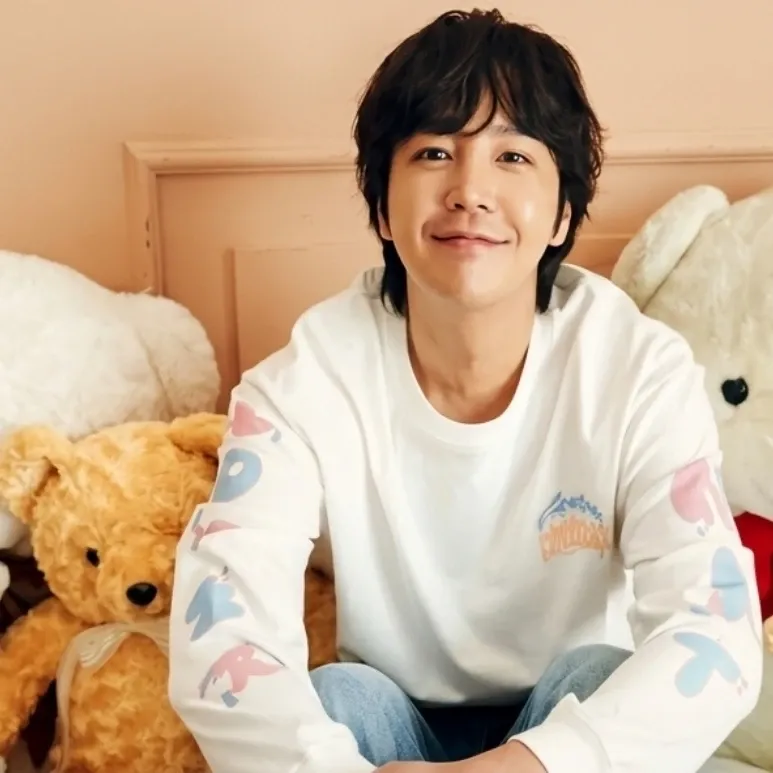 Latest photo of Jang Geunsuk