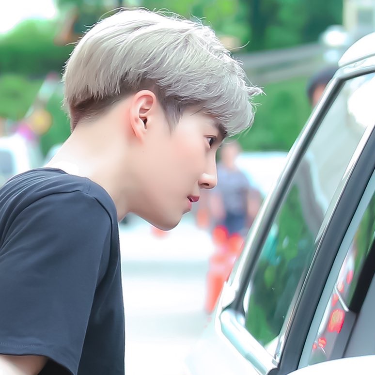 粉絲拍下的Suho瞬間