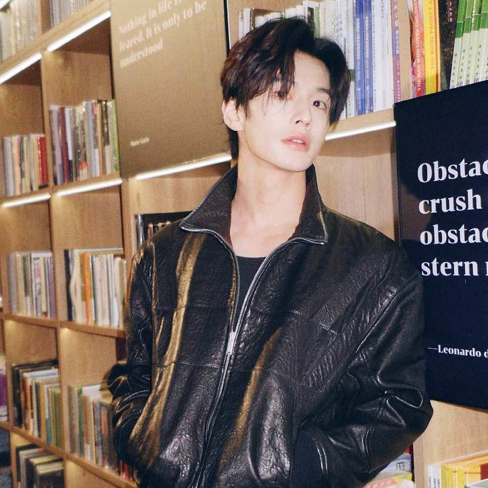 Recent activity shot of He Yu