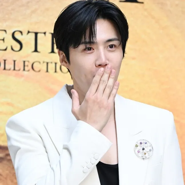 김선호의 최신 사진