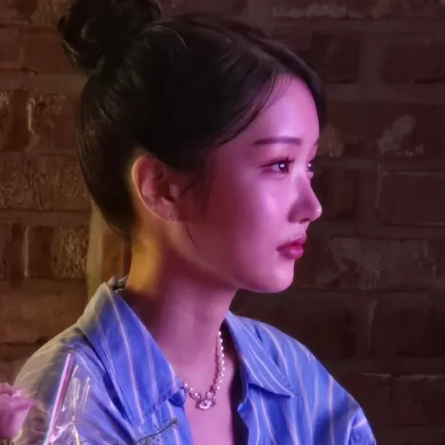 A moment captured by a fan of Kim Soyeon (2004)