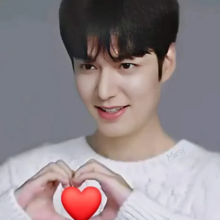 粉絲拍下的李敏鎬瞬間