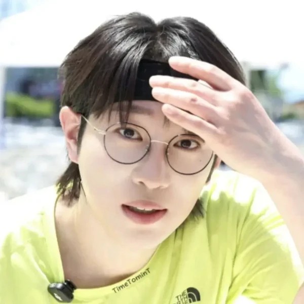 Recent activity shot of An Sunghoon