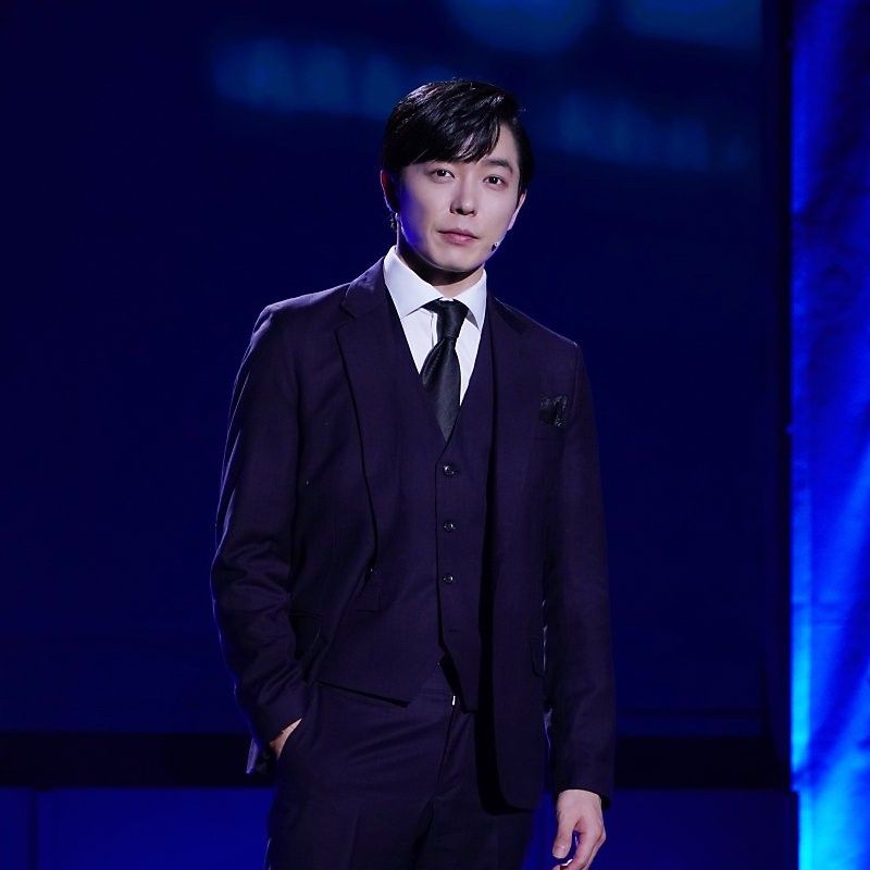 Behind-the-scenes cut of Kim Jaewook