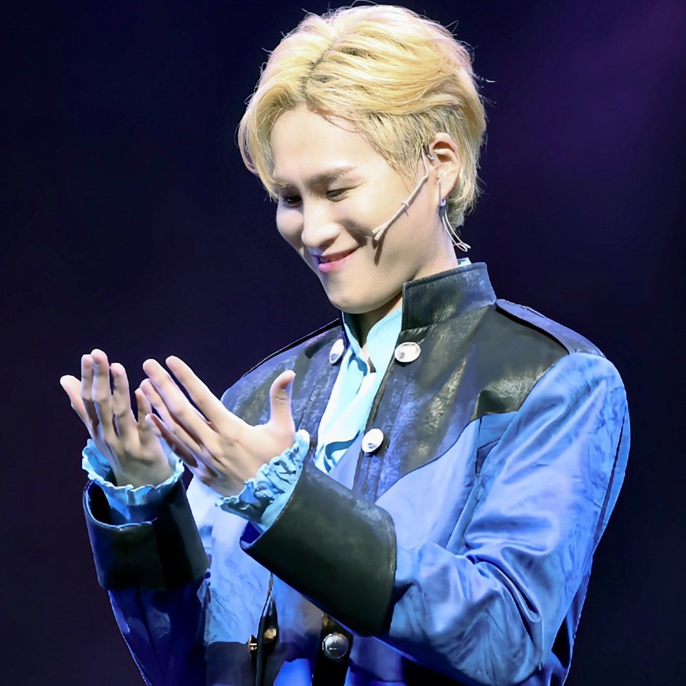 金熙栽的最新照片