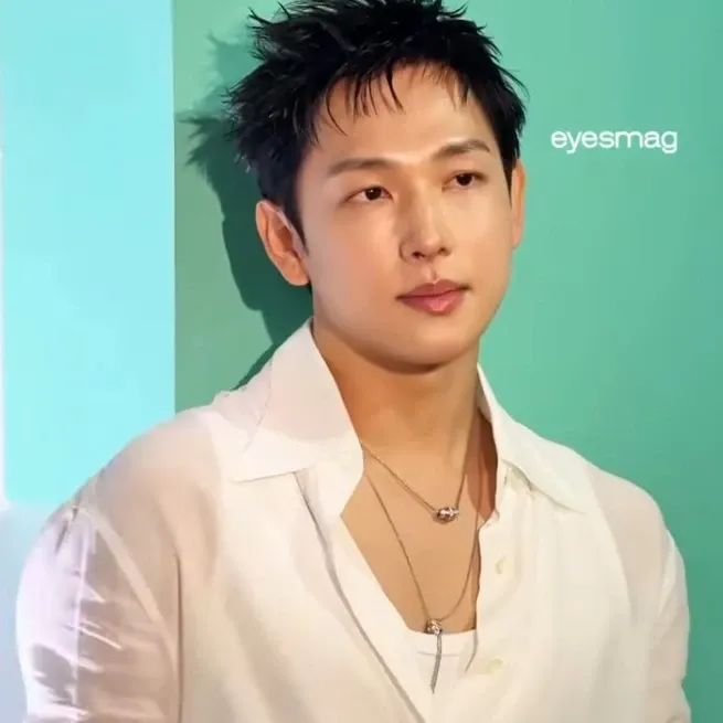 Latest photo of Yim Siwan