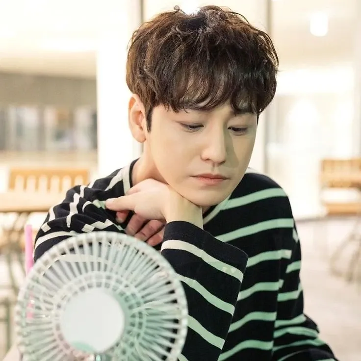 Behind-the-scenes cut of Kim Bum