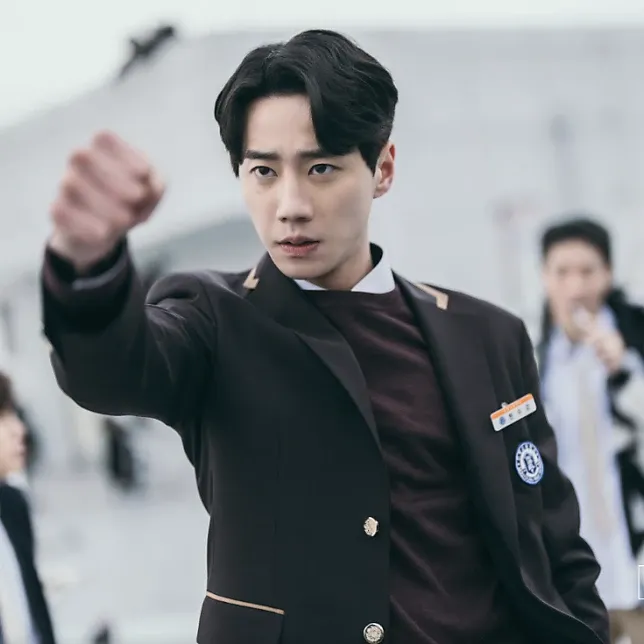 Latest photo of Lee Junyoung