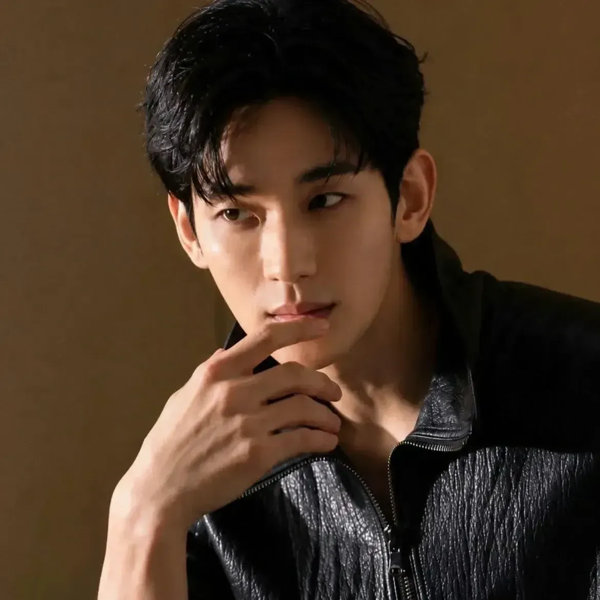 A moment captured by a fan of Kim Soohyun
