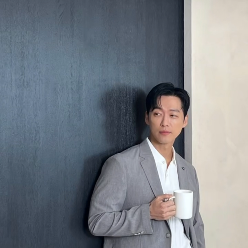 A moment captured by a fan of Namkoong Min