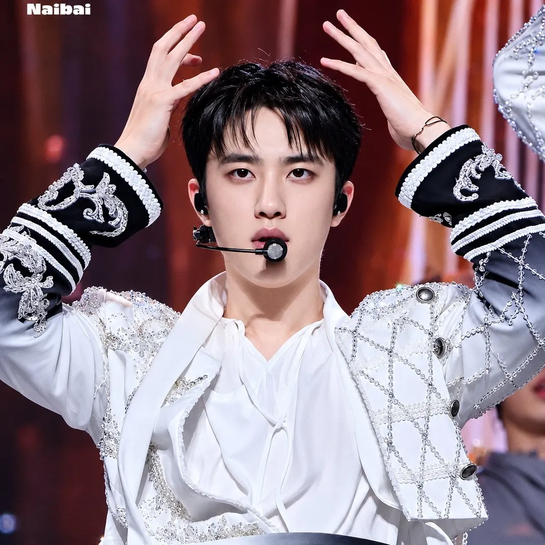 A moment captured by a fan of Doh Kyungsoo (D.O.)