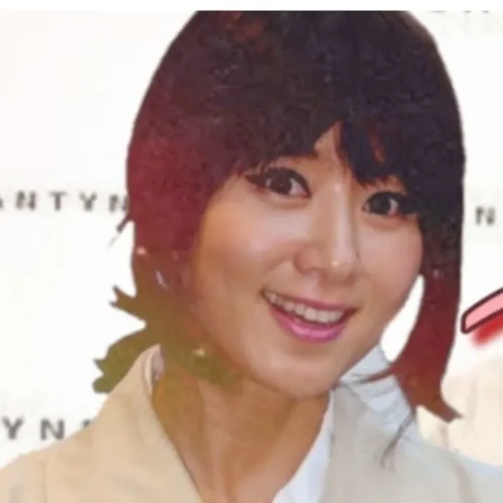 Latest photo of Kim Heeae