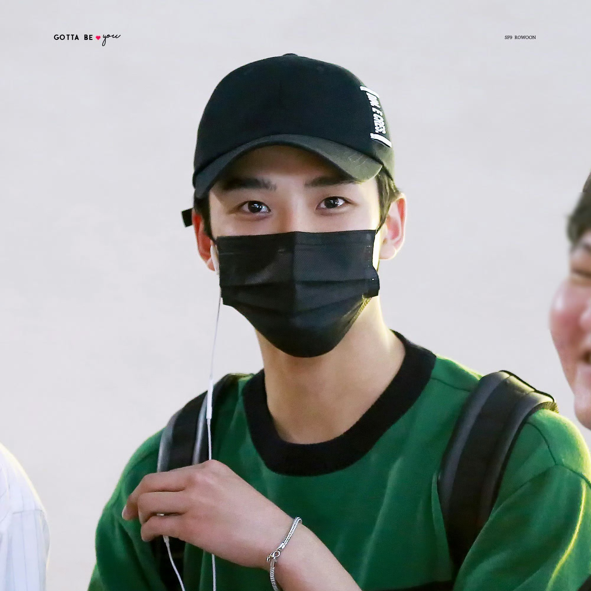 Cuplikan di balik layar dari Rowoon