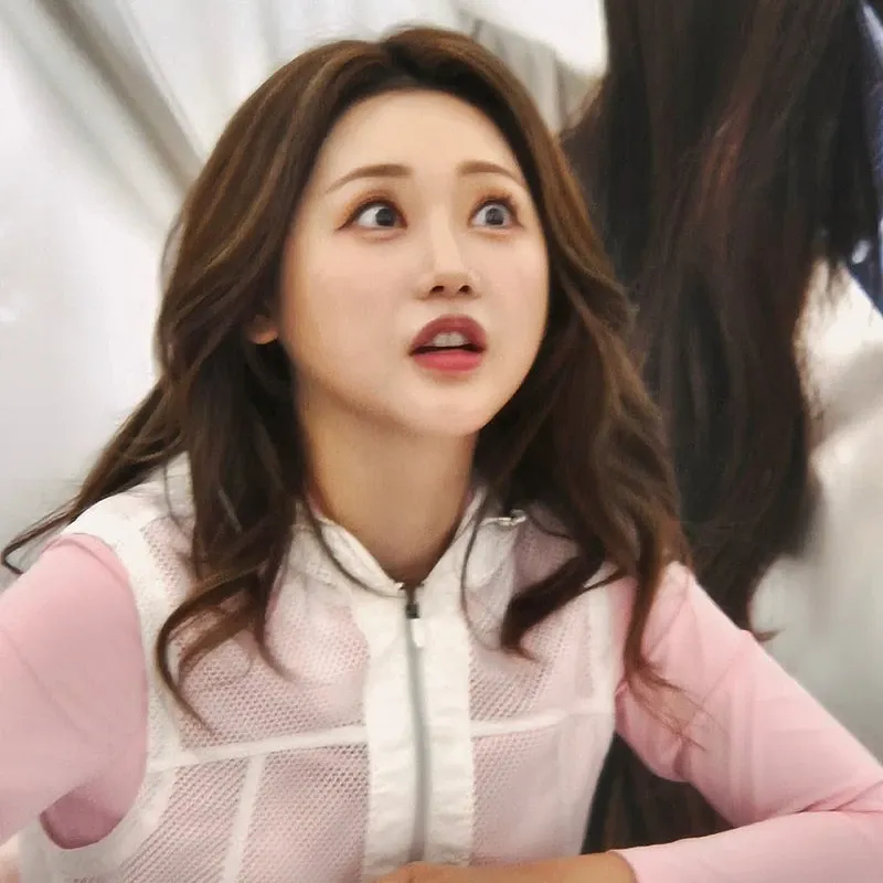 홍지윤의 비하인드 컷