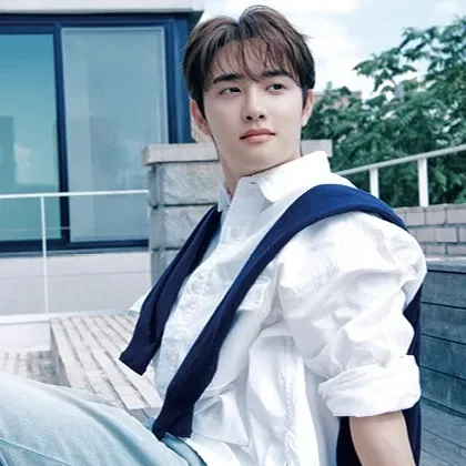 Foto terbaru dari Doh Kyungsoo (D.O.)