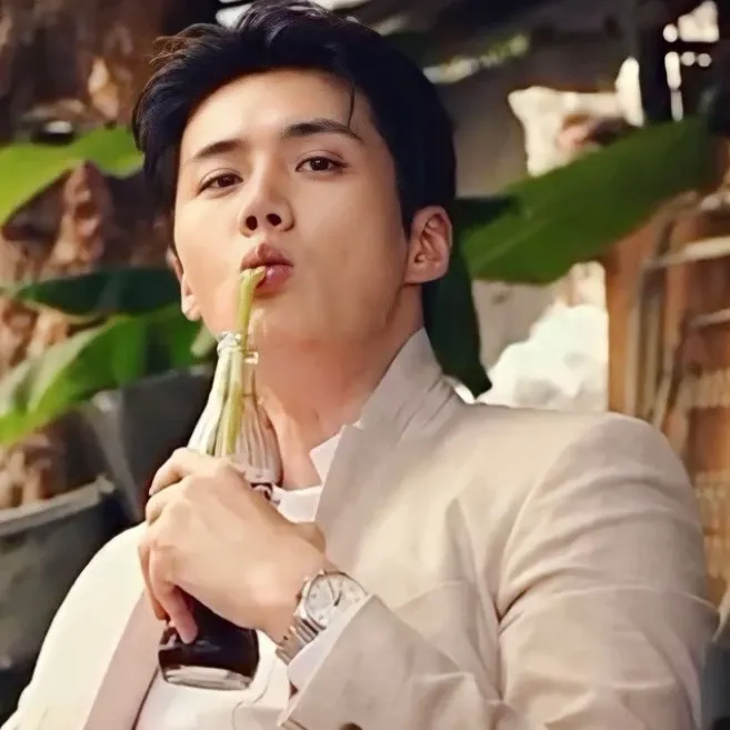 キム・ソンホの最近の活動ショット