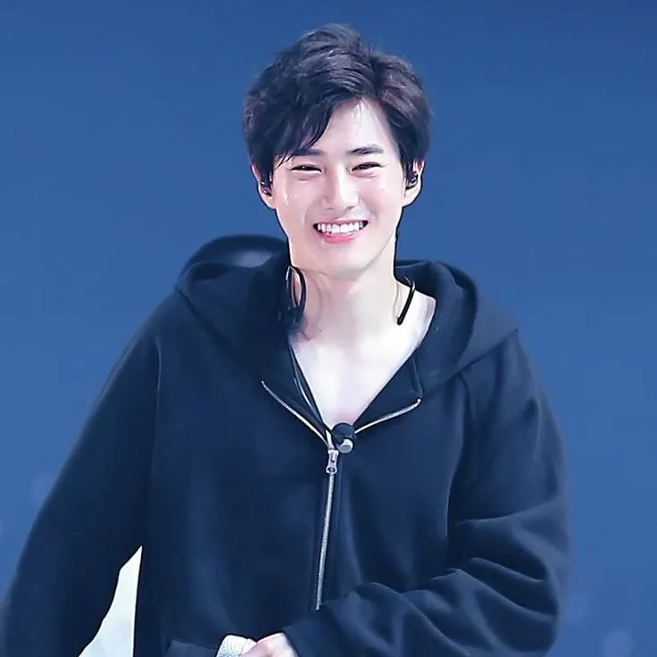 A moment captured by a fan of Suho