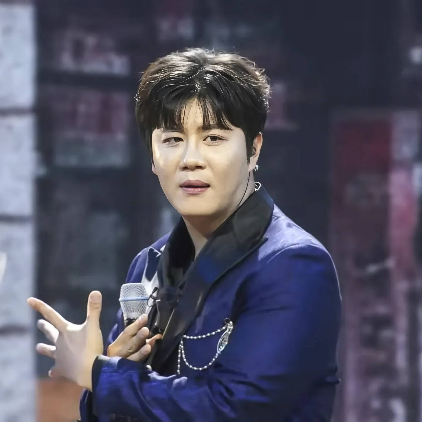 진해성의 비하인드 컷