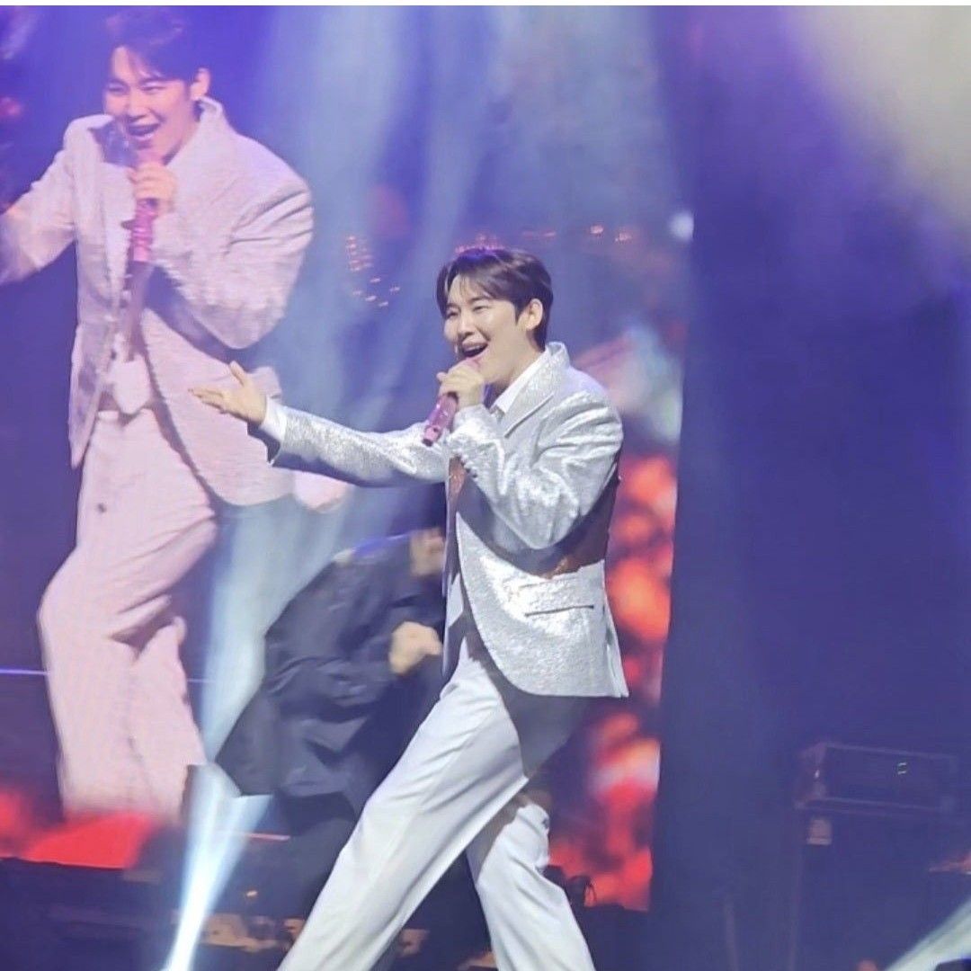 A moment captured by a fan of Jinuk