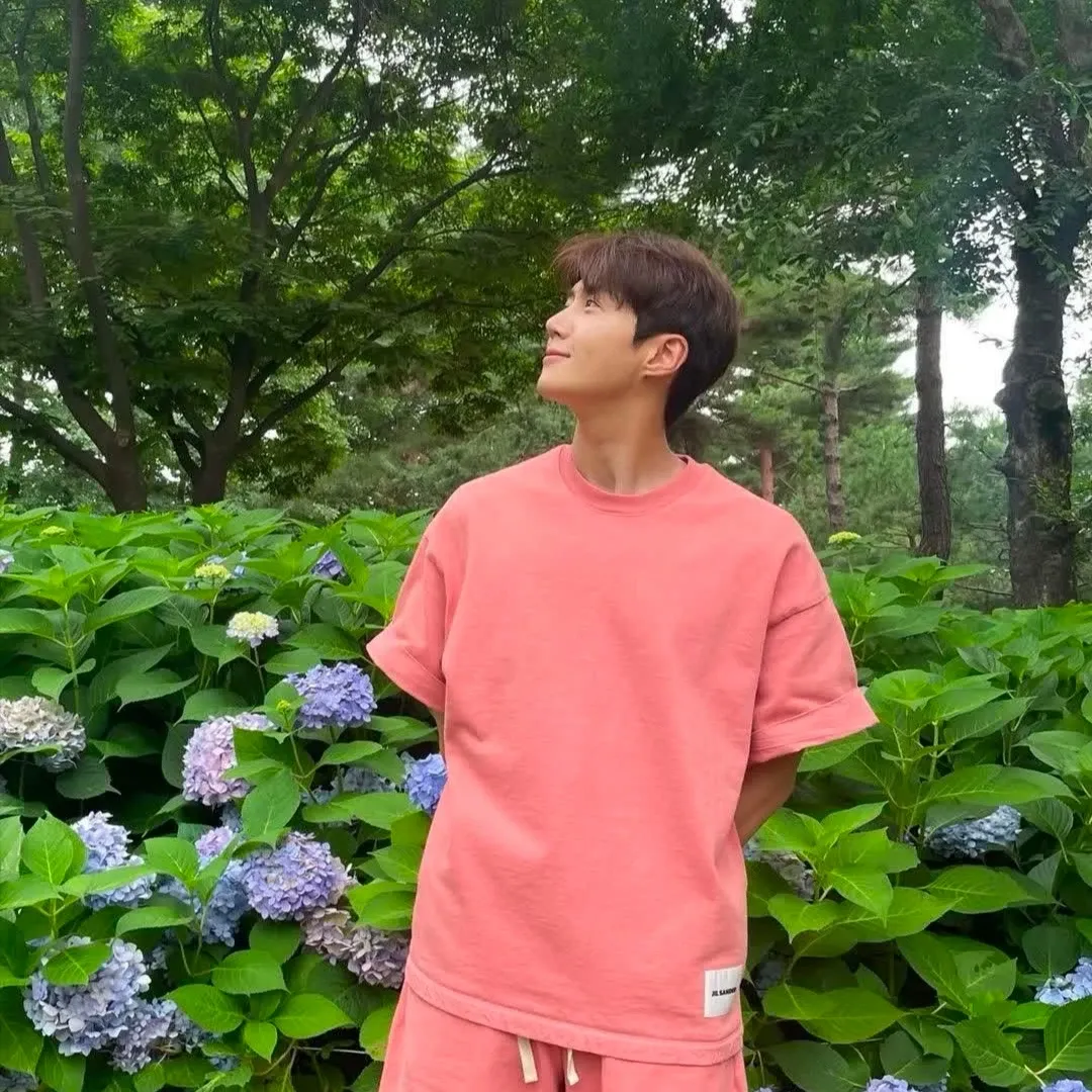 Latest photo of Kim Seonho