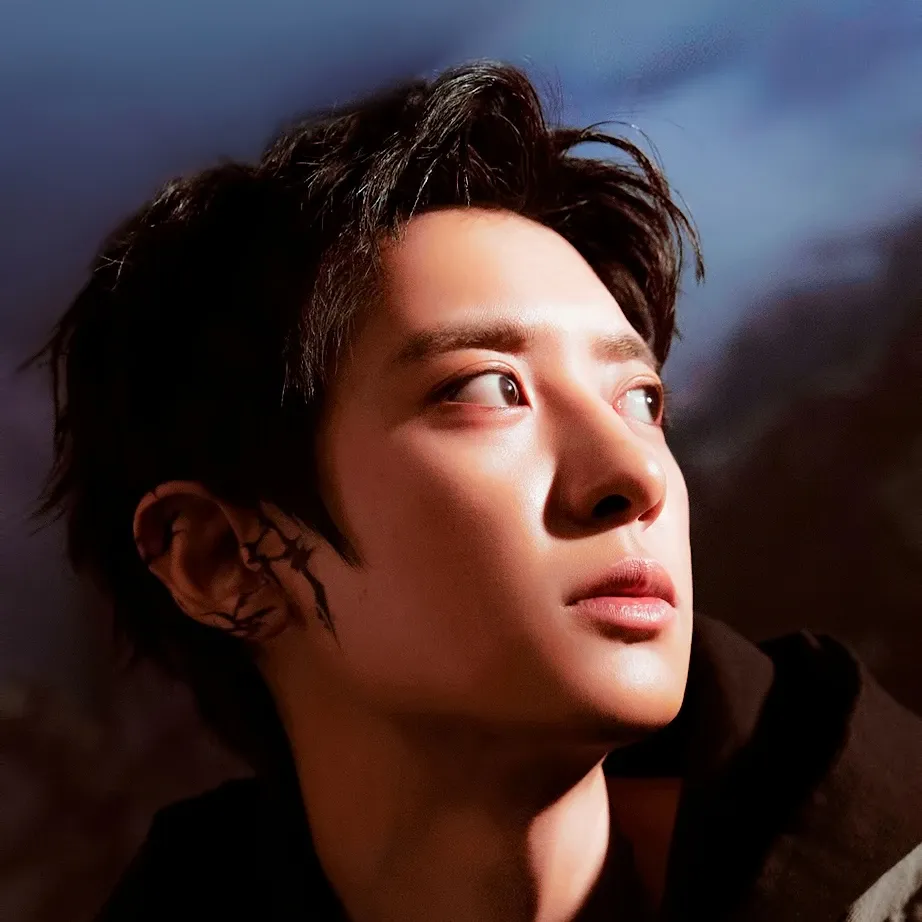 Latest photo of Chanyeol