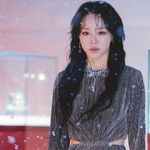 Latest photo of Shin Haesun