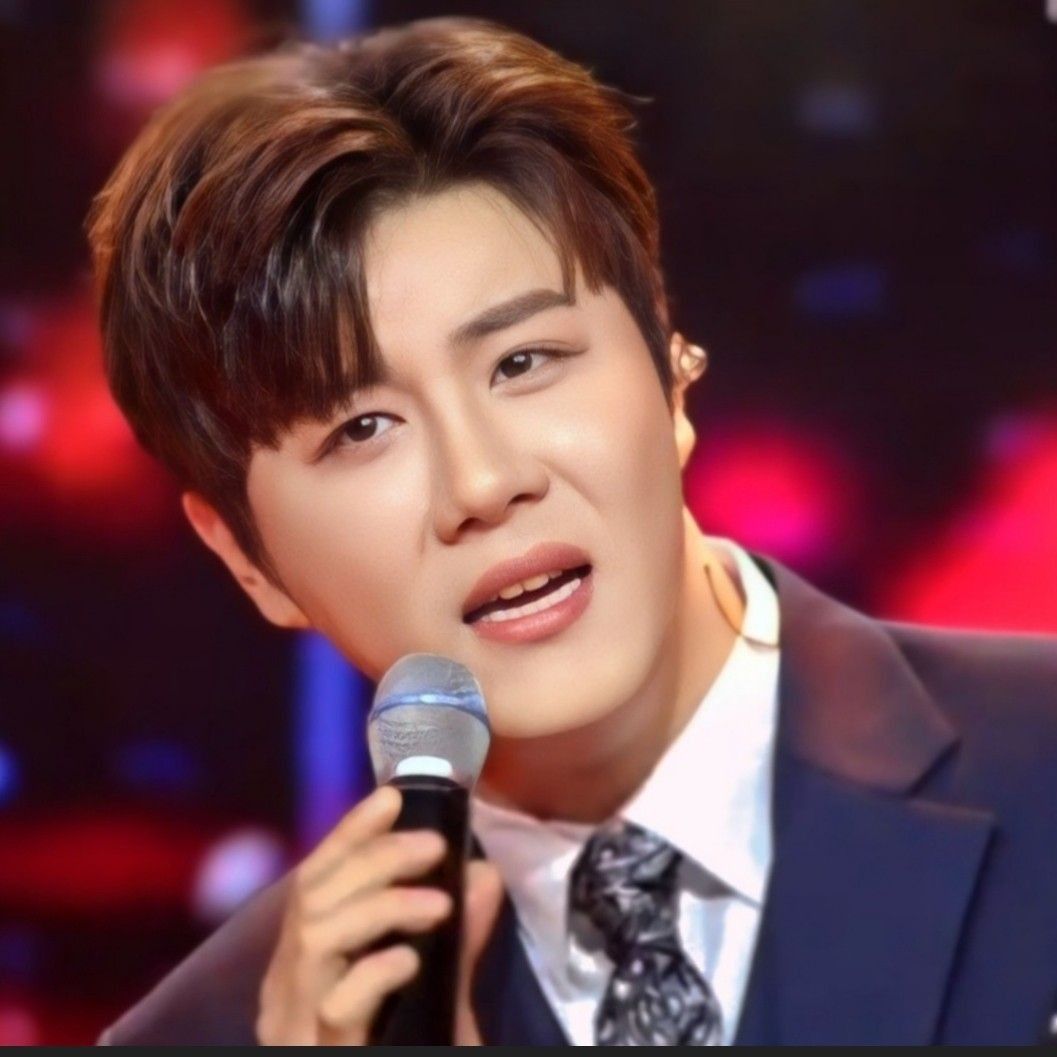 진해성의 비하인드 컷