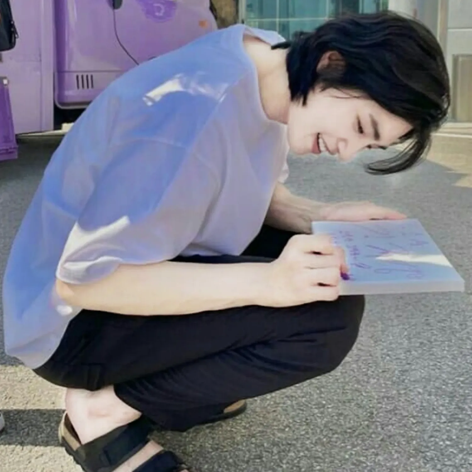 Behind-the-scenes cut of Kim Jaeyoung