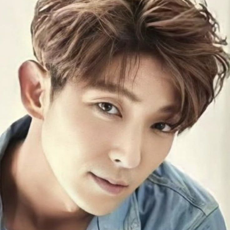 A moment captured by a fan of Lee Joongi