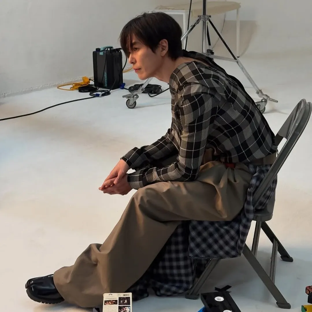 Behind-the-scenes cut of Kim Jaewook