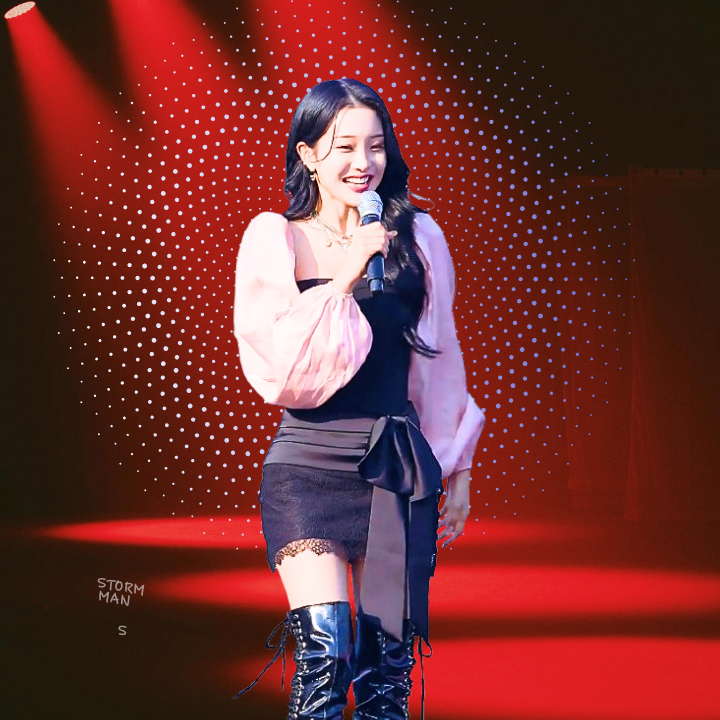 Behind-the-scenes cut of Kim Soyeon (2004)