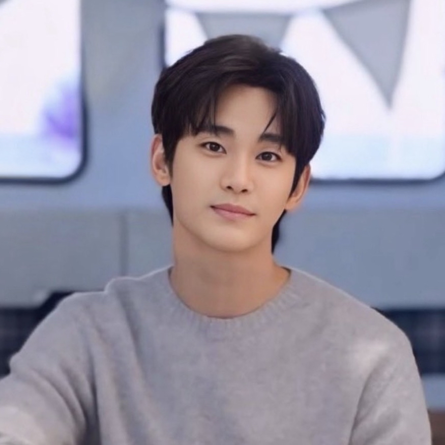 金秀賢的最新照片