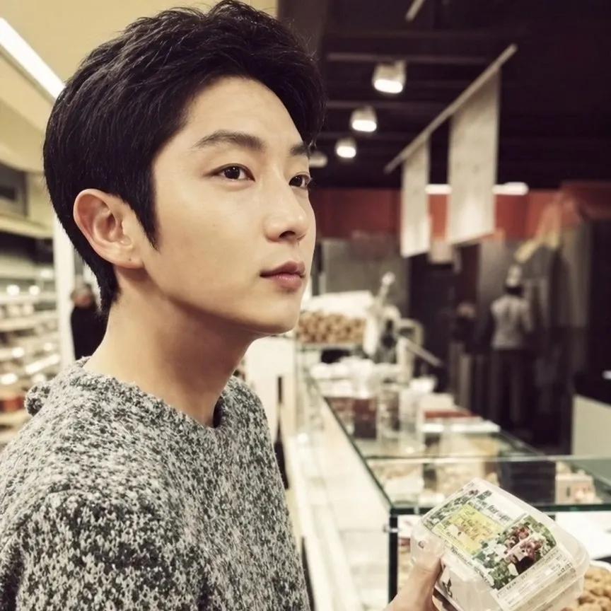 이준기 최근 활동샷