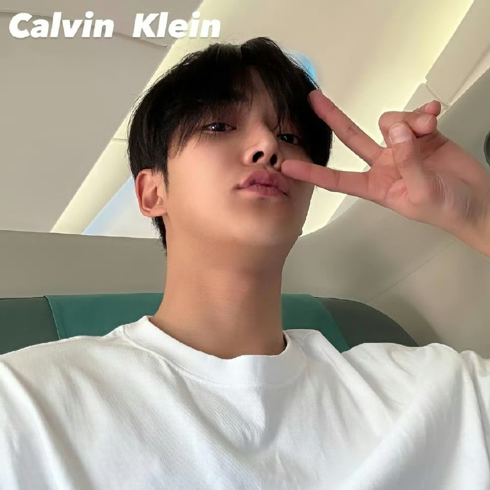 Cuplikan di balik layar dari Rowoon