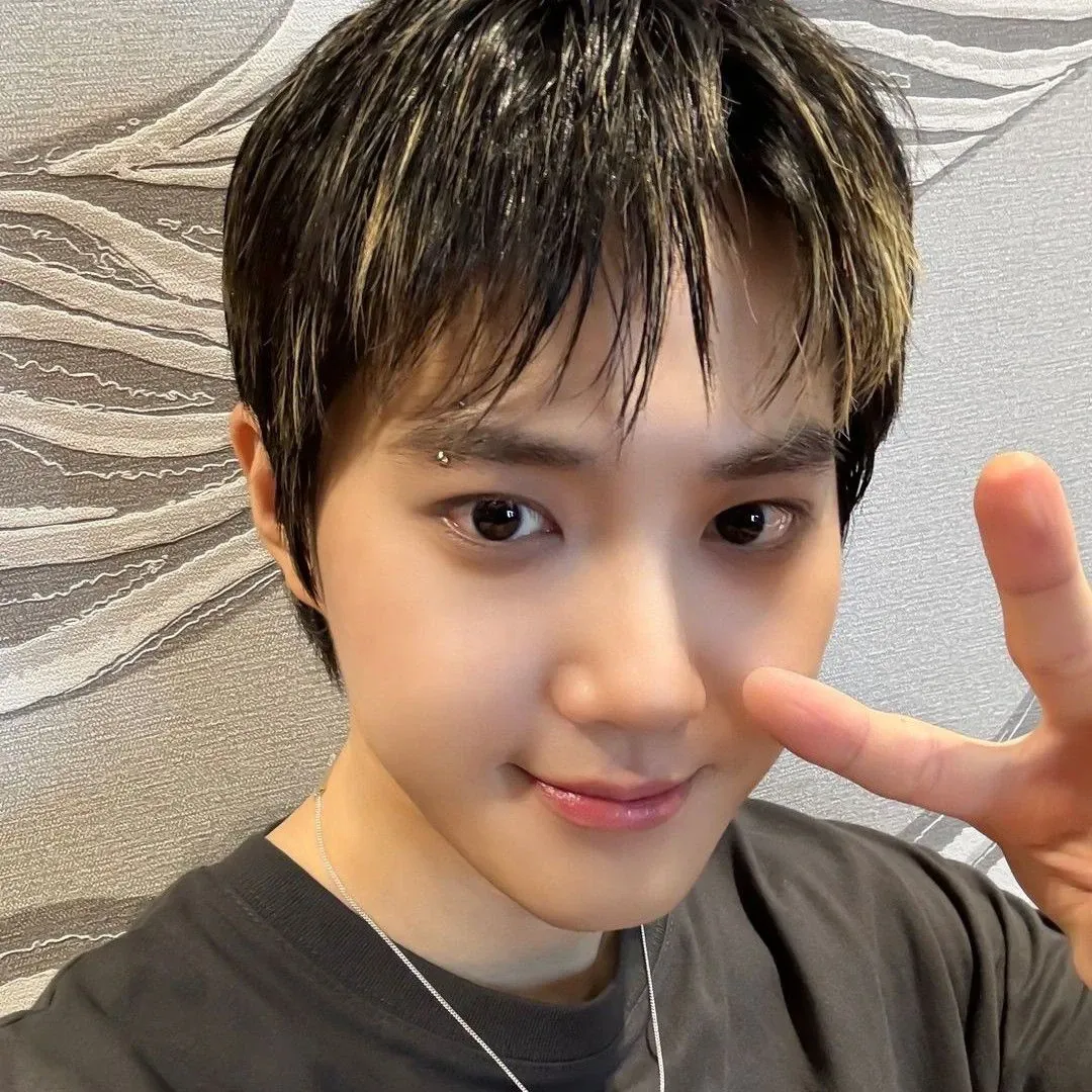 Latest photo of Suho