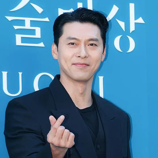 Behind-the-scenes cut of Hyun Bin