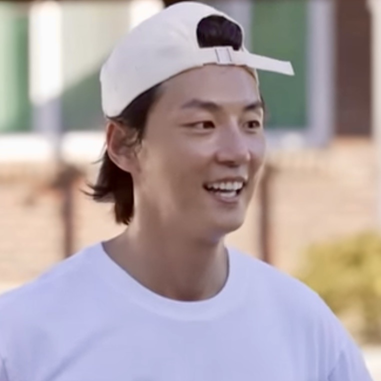 A moment captured by a fan of Yoon Shiyoon